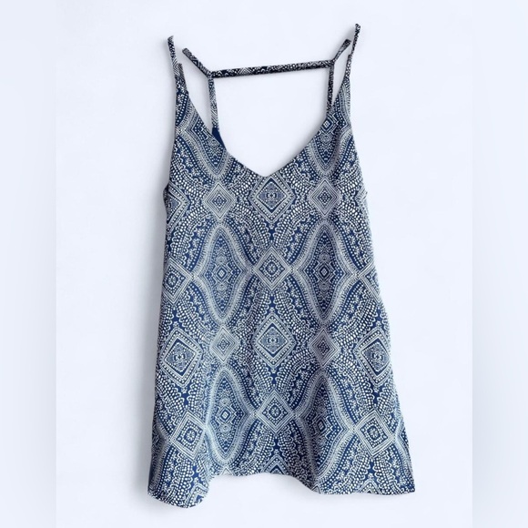 H&M Womens Blue White Geometric Print Diamond Shape Pattern Boho Tank Top - Picture 2 of 10